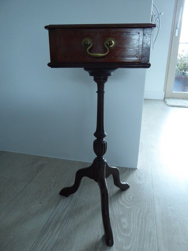 Small antique inlaid side - antique,