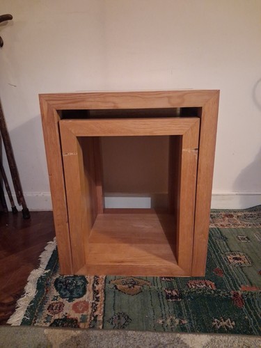 Solid oak side table with - side, cube