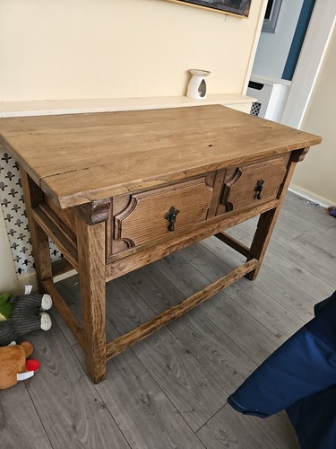 Soild oak console - soild, side
